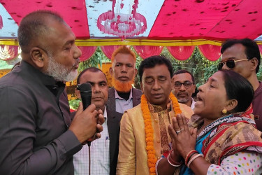 আমি আপনার রাস্তাটি করে দেব ‘মা’, এটা আমার দায়িত্ব: এস এম জিলানী