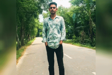 মা-বাবাকে খুন করতে দা কেনেন শুভ, ছেলেকে হত্যা করে ৯৯৯-এ কল বাবার