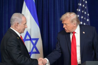 চীনে তেল বিক্রি কমাতে ইরানের উপর সর্বশক্তি চাপ, একমত ট্রাম্প–নেতানিয়াহু