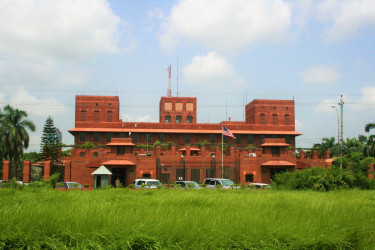 যুক্তরাষ্ট্রে ট্যুরিস্ট ভিসায় গিয়ে শিক্ষাক্রমে ভর্তি নিষিদ্ধ : মার্কিন দূতাবাস