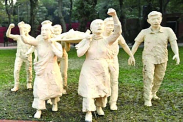 জুলাই জাদুঘরে ঢুকতে হবে পাঁচ গুণ বেশি টাকা দিয়ে!