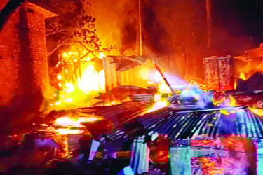 বিভিন্ন স্থানে বিএনপি যুবদল কর্মীদের ওপর হামলা, বাড়িতে আগুন