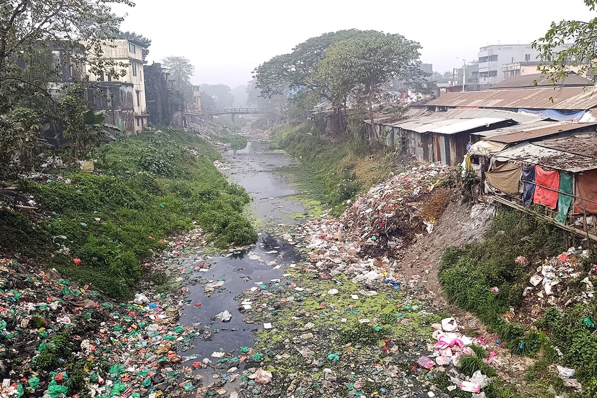 সংকটে ‘বাসিয়া’ নদী, ঝুঁকিতে জনজীবন