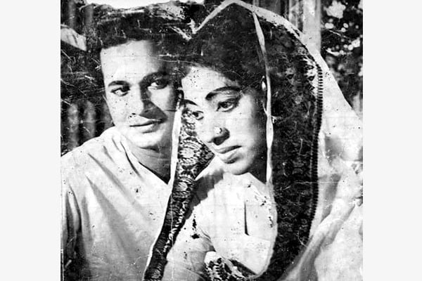 কোন নায়কের প্রথম নায়িকা কে