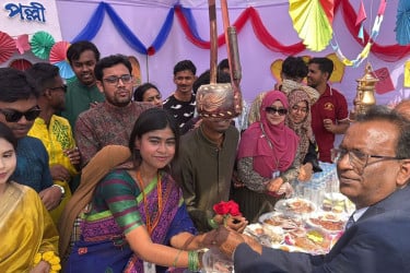 গোপালগঞ্জ সরকারি কলেজে পিঠা উৎসব