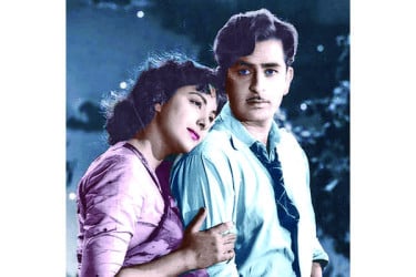 রাজের জনপ্রিয়তা কেন মেনে নিতে পারেননি নার্গিস