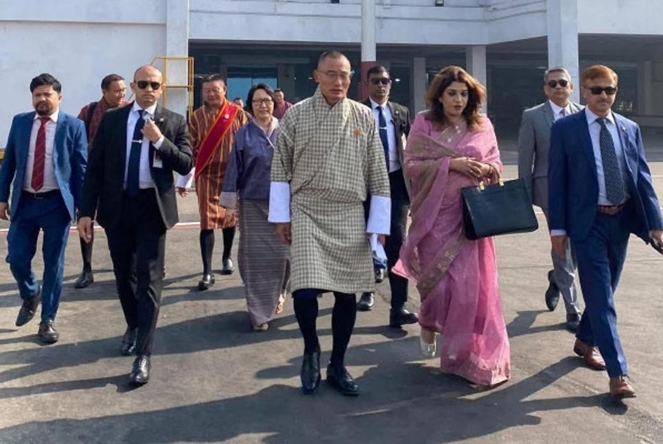 ভুটানের প্রধানমন্ত্রীকে বিদায় জানালেন পররাষ্ট্র প্রতিমন্ত্রী শামা ওবায়েদ