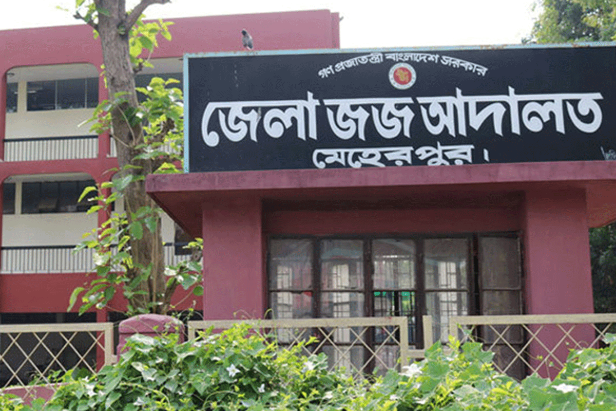 মেহেরপুরে এজলাসে পাথর নিক্ষেপ, আটক ১