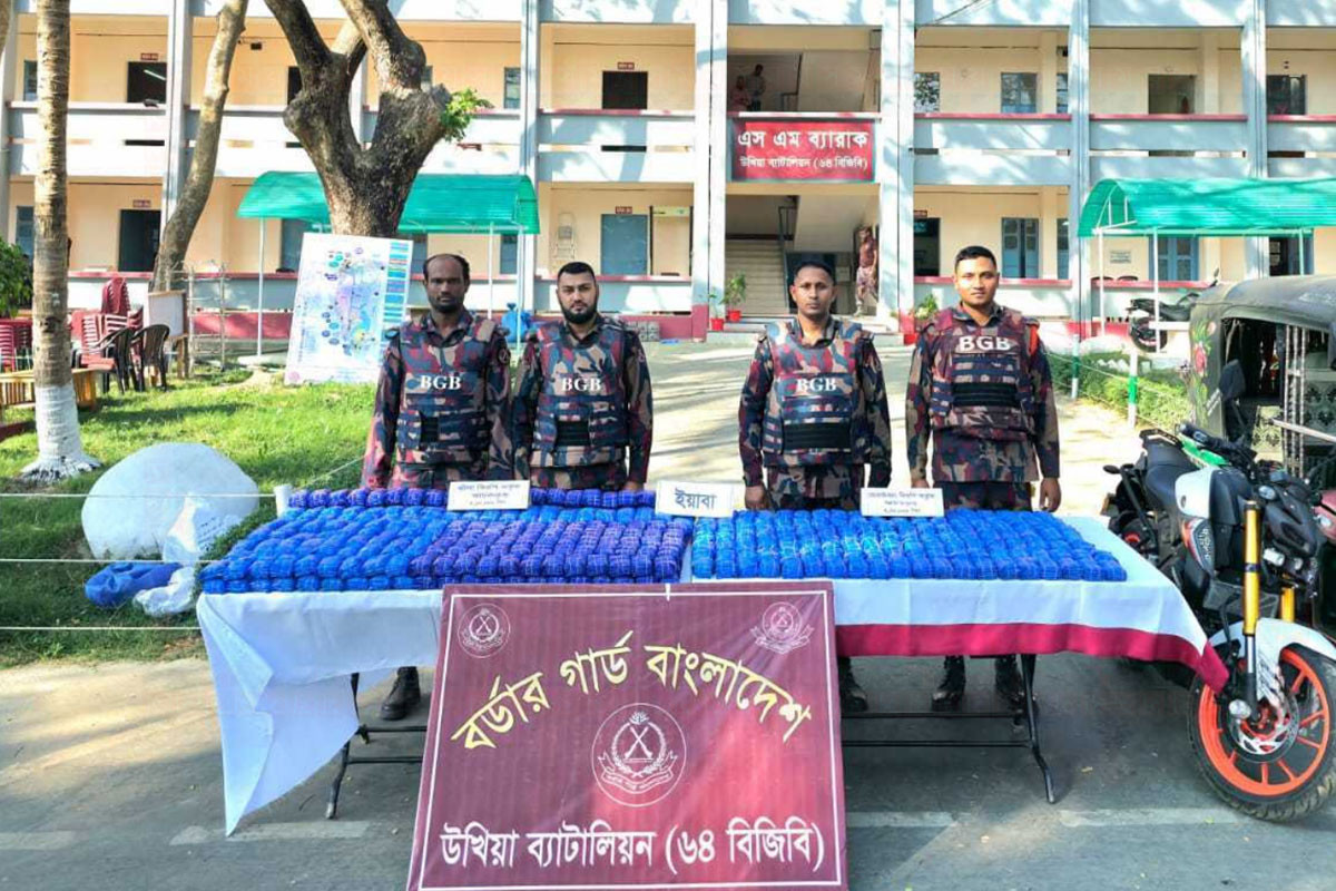 টেকনাফ সীমান্তে বিজিবির সঙ্গে গোলাগুলি, ১০ লাখ ইয়াবা উদ্ধার