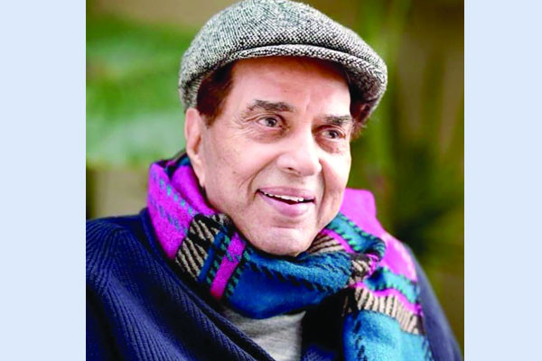 ধর্মেন্দ্রকে নিয়ে বিশ্বজিতের আফসোস