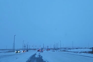 কানাডার ক্যালগেরিতে প্রচণ্ড শীত-তুষারপাতে বিপর্যস্ত জনজীবন