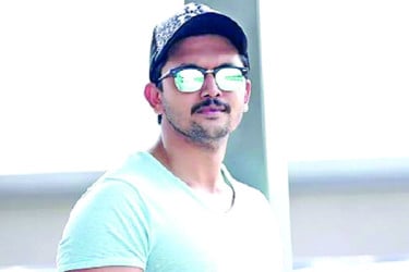 ভিন্নরূপে - আরিফিন শুভ