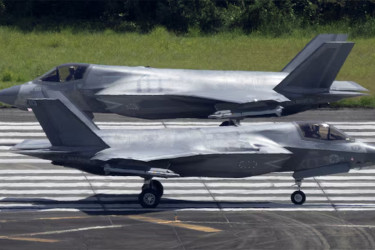 ইরান উপকূলে যুক্তরাষ্ট্রের যুদ্ধবিমানের আনাগোনা বেড়েছে