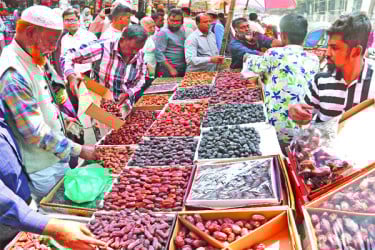 শুল্ক ছাড়ের পরও দাম কমেনি খেজুরের