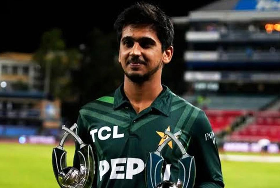 বিশ্বকাপের মাঝেই শীর্ষস্থান পুনরুদ্ধার সাইমের