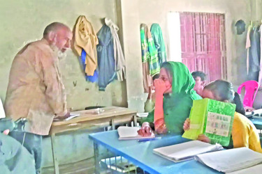 চরাঞ্চলে শিক্ষার দুর্দশা