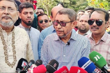 মানুষকে ডাক্তারের পিছনে নয়, ডাক্তারই মানুষের পিছনে যাবে: স্বাস্থ্যমন্ত্রী