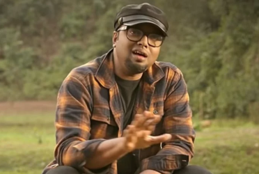 প্রকাশিত হলো প্রিয়র কণ্ঠে ‘ভেজা কাক’