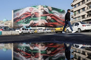 নাগরিকদের সরিয়ে নিচ্ছে দেশগুলো : সত্যিই কি ইরানে আসছে মার্কিন হামলা?