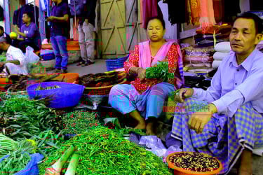 নিয়ন্ত্রণে নেই রাঙামাটির বাজার