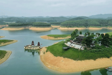 ভিয়েতনামে জাহাজ ও নৌকার সংঘর্ষে নিহত ৬