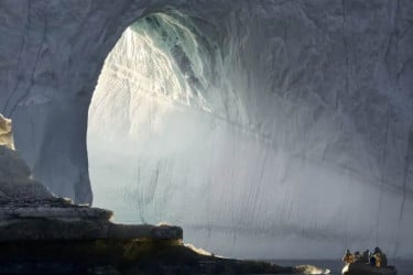 গ্রিনল্যান্ডের বরফ ভেতর থেকে নরম হচ্ছে, গলছে আগের চেয়ে দ্রুত