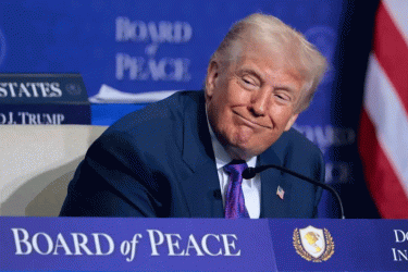 ট্রাম্পকে সতর্কতা: কংগ্রেসের অনুমতি ছাড়া ইরানে সামরিক পদক্ষেপ নয়