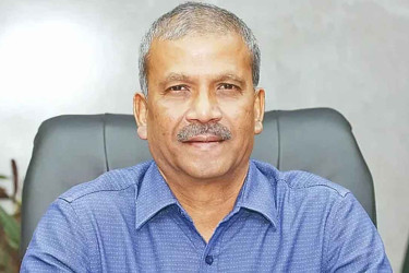 আগের কর্মস্থলে ফিরলেন আসিফ নজরুল