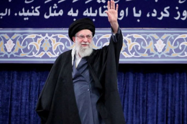 খামেনির ‘মাস্টারপ্ল্যান’: শীর্ষ নেতৃত্বের মৃত্যু হলেও অচল হবে না ইরান