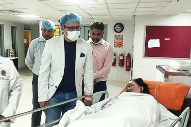 চট্টগ্রামে দগ্ধদের পাশে সাঈদ আল নোমান