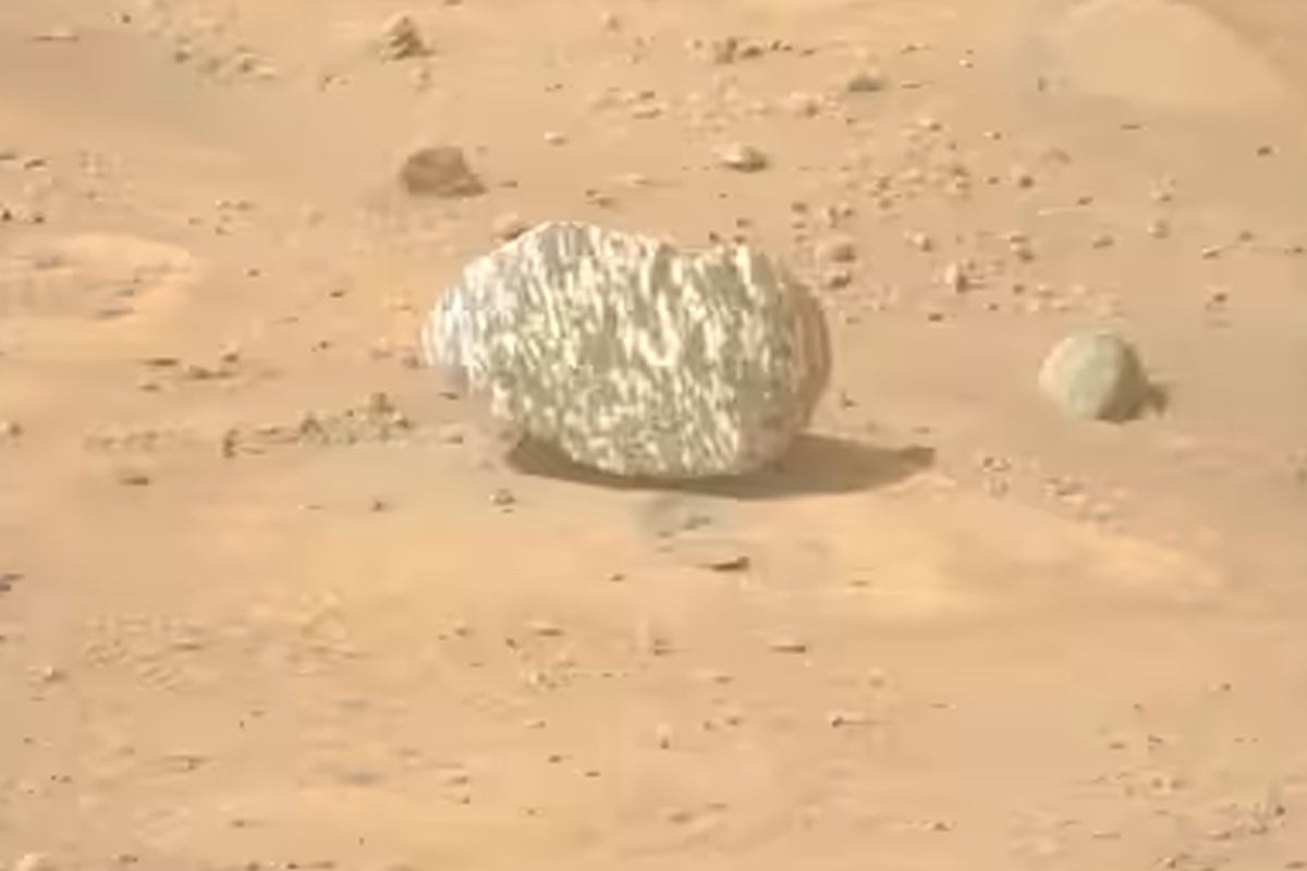 মঙ্গলগ্রহে জেব্রার মতো ডোরাকাটা পাথর, উৎস খুঁজছে বিজ্ঞানীরা