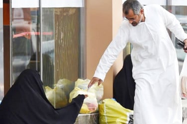 রমজানেই কেন বাড়ে ভিক্ষাবৃত্তি, দুবাই পুলিশের অভিযানে মিলল যে চিত্র