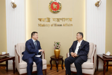 বাংলাদেশে আরও বেশি চীনা বিনিয়োগের আহ্বান স্বরাষ্ট্রমন্ত্রীর