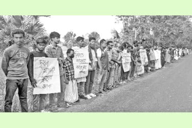 মহাসড়কের পাশে ময়লার ভাগাড়, অপসারণ দাবি