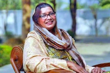 জয়নুল আবদিন ফারুকের স্ত্রী কানিজ ফাতেমা আর নেই