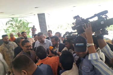 কাজ শুরু করি, তারপর কথা বলা যাবে : গভর্নর মোস্তাকুর রহমান