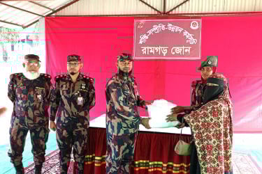 রামগড়ে বিজিবির উদ্যোগে মানবিক সহায়তা