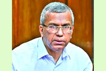 উচ্চ সুদহার পুনর্বিবেচনার ঘোষণা