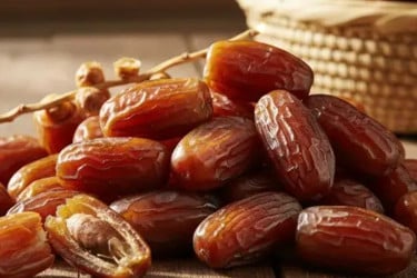 'নাম লুকিয়ে' বিক্রি হচ্ছে ইসরায়েলি খেজুর