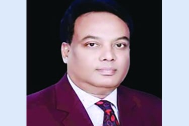 ইন্টারনেট সবার ঘরে পৌঁছে দিতে চাই