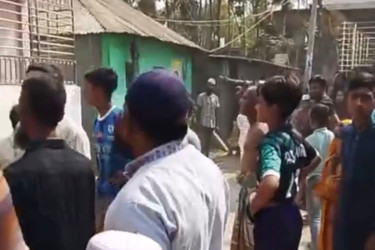 কুষ্টিয়ায় ছাগল চুরির অভিযোগে এক নারীর বাড়ি ভাঙচুর-লুটপাট, আটক ২