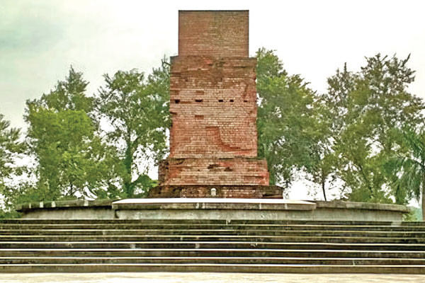 ইতিহাসের রক্তাক্ত দলিল