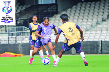 এশিয়ার মেয়েদের শ্রেষ্ঠত্বের লড়াই