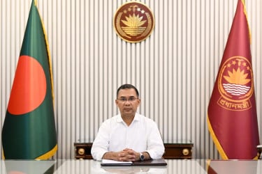 ভূমিকম্প পরবর্তী পরিস্থিতি মোকাবিলায় ঢাকায় ১ লাখ স্বেচ্ছাসেবক প্রস্তুতের নির্দেশ প্রধানমন্ত্রীর