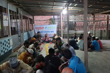 সম্প্রীতি ও সহমর্মিতা বৃদ্ধির লক্ষ্যে নিম্ন আয়ের মানুষের সঙ্গে শুভসংঘের ইফতার
