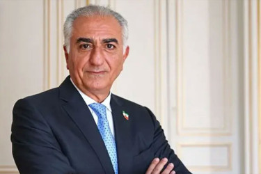 ইরানে রাষ্ট্রক্ষমতার উচ্চাকাঙ্ক্ষী, রেজা পাহলভি কে?