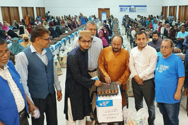 শ্রীমঙ্গলে ৪৫০ সুবিধাবঞ্চিত মানুষের মাঝে খাদ্যসামগ্রী বিতরণ