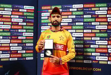 দল হারলেও ম্যাচসেরা হয়ে যা বললেন রাজা