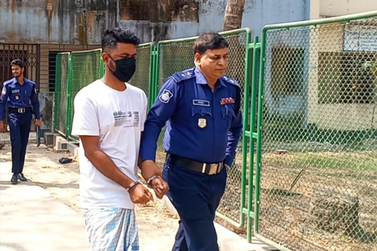 বঙ্গোপসাগরের কুতুবদিয়ায় ট্রলারডুবির ঘটনায় ৪ জনের রিমান্ড