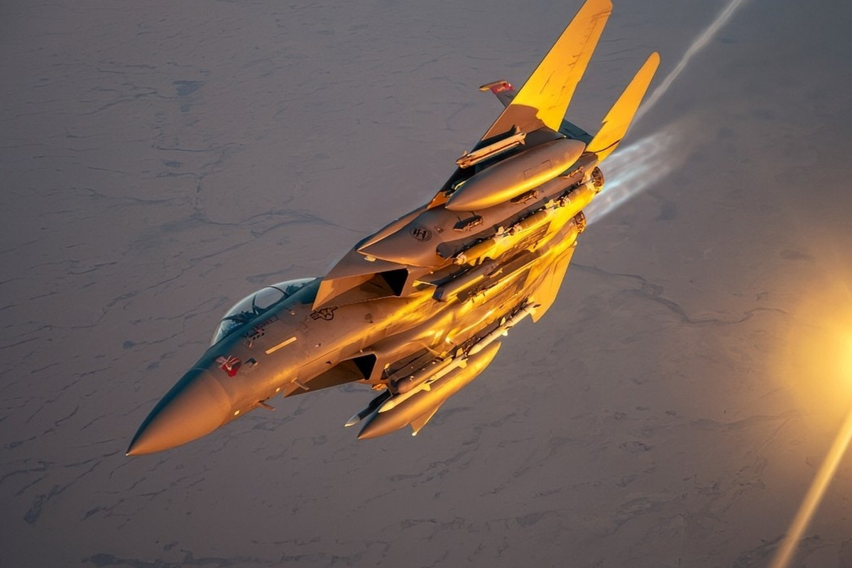 বিপর্যস্ত যুদ্ধবিমানের মার্কিন পাইলটদের মারতে এল কুয়েতিরা, ট্রাম্পের জন্য অশনি সংকেত!